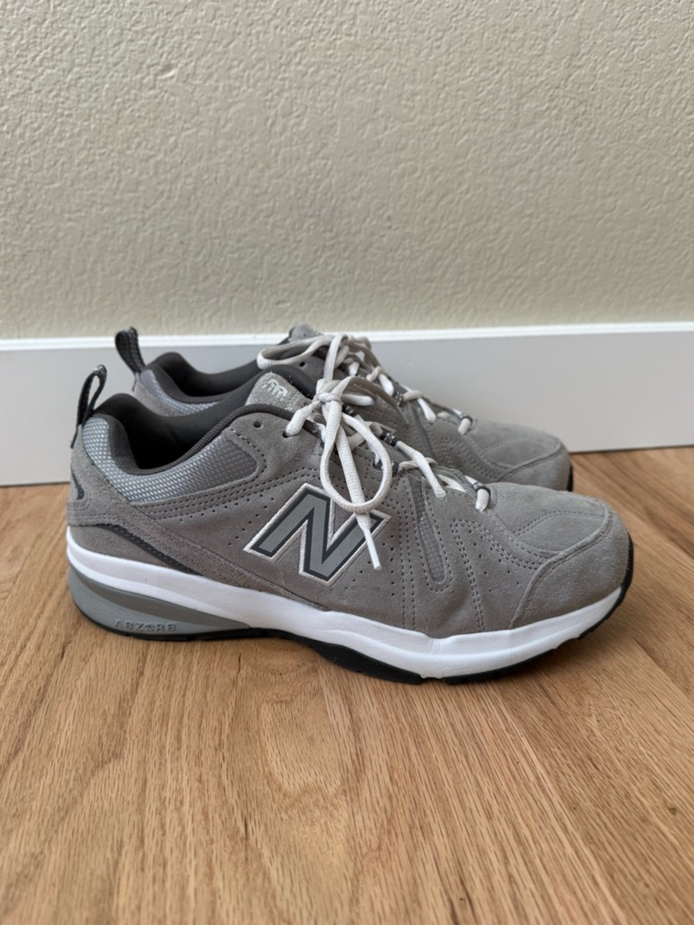 New Balance 608 v5 Grey Suede Sneakers Men’s Size 10 Extra Wide